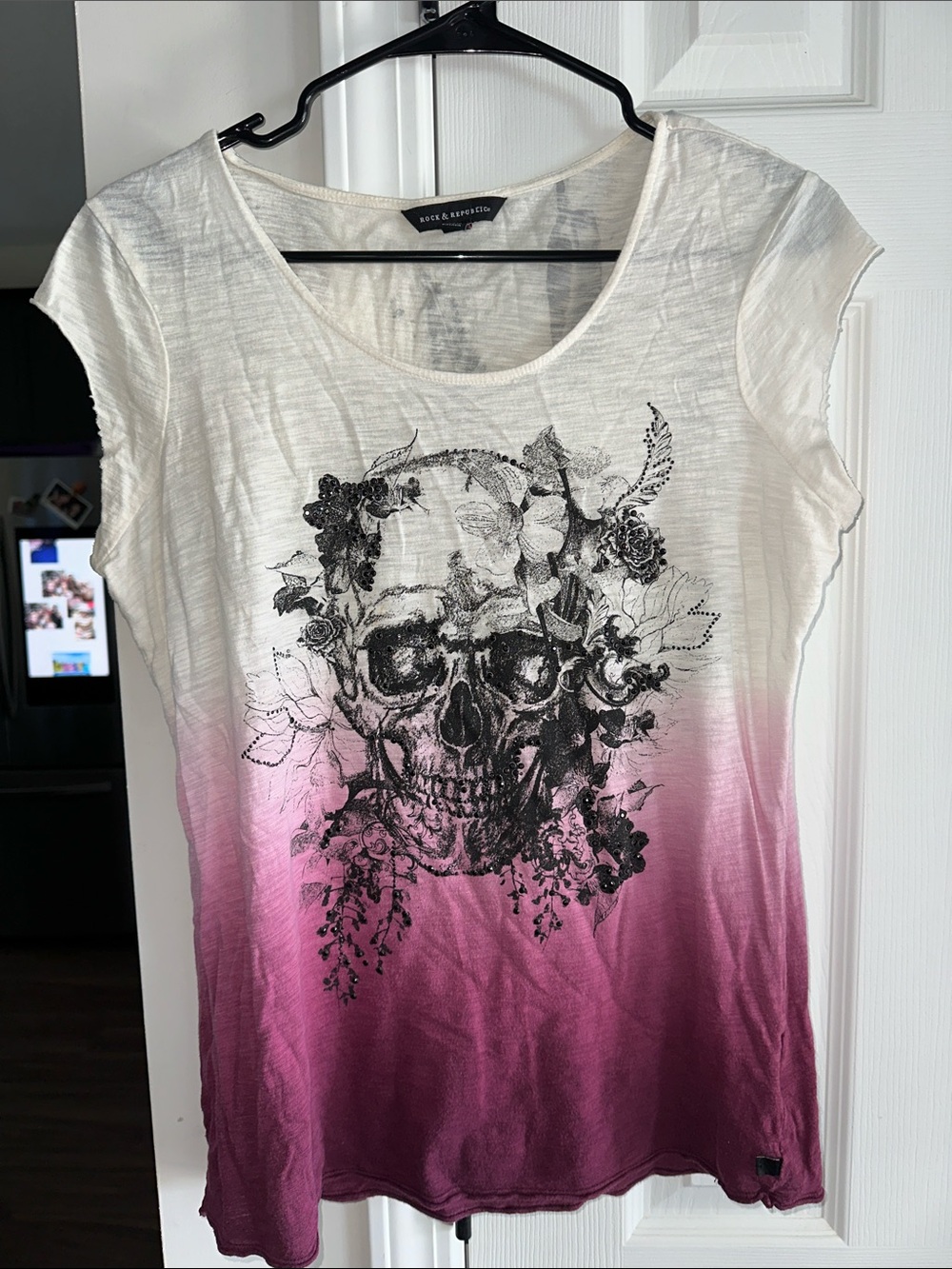Rock & Republic Ombre Skull Tee in White and Pink